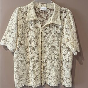 Bluivy Floral Lace Blouse - Cream